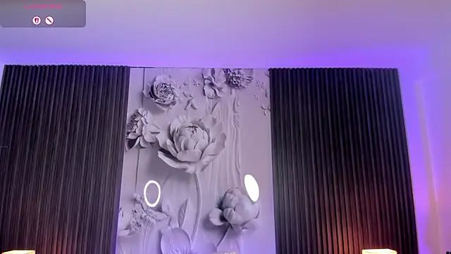 ShaniaDaniels's cam snapshot