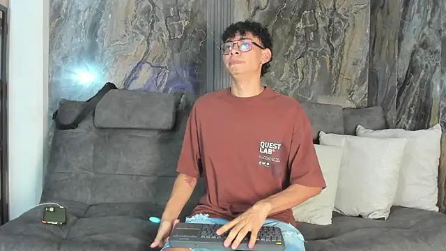 Daviid_laidd live sex cam