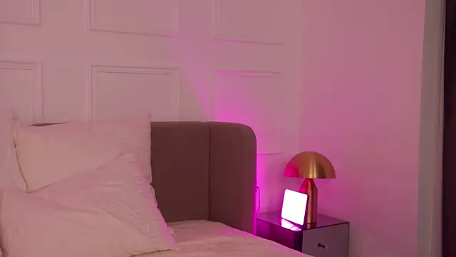 ArianaMell live sex cam