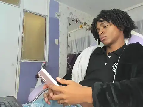 Santy_bigcock_01 live sex cam