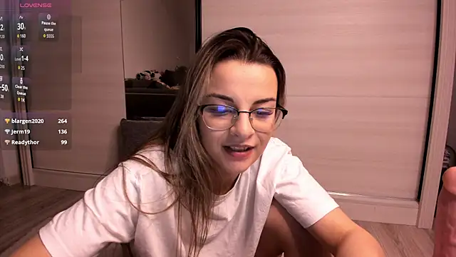 SweetViperr live sex cam