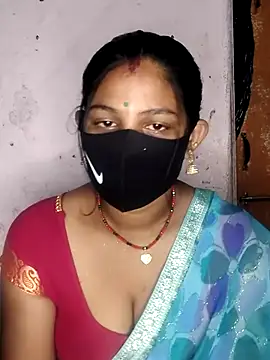 Hotcouplepriya live sex cam