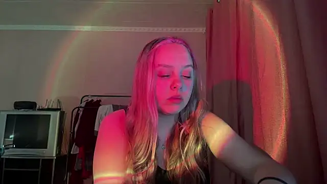 ZoraDearmon's cam snapshot