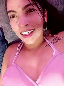 Fox_Roxxan live sex cam