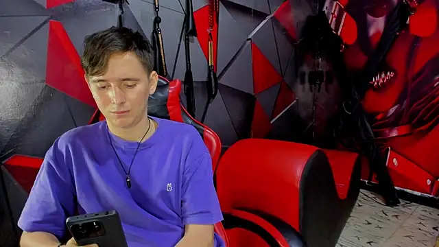 Aaron_LatinMen2 live sex cam