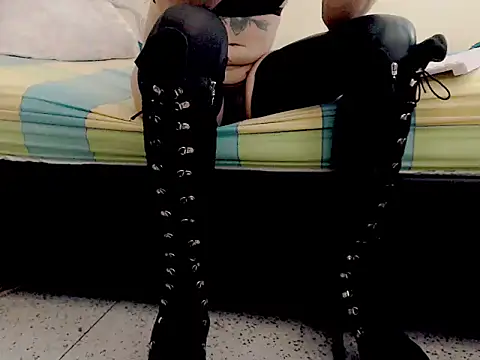 kimkardasha98's cam snapshot