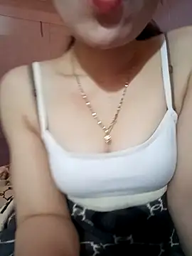 LucyyLy's cam snapshot