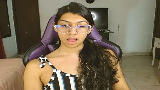 engielphoenis14 live sex cam