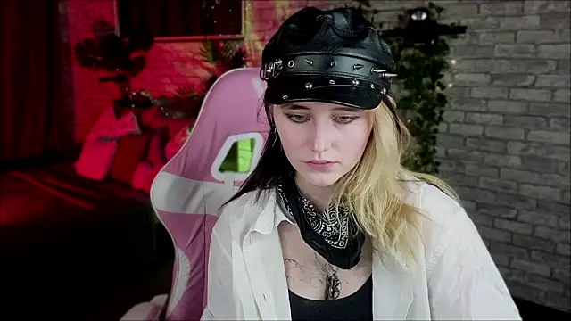 RubyMyst live sex cam