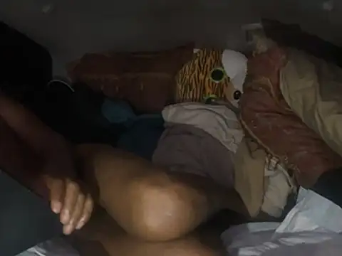 SlimeCrownzOut5 live sex cam