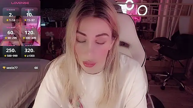 AnnieGOld_'s cam snapshot