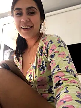 lucyrain_18's cam snapshot