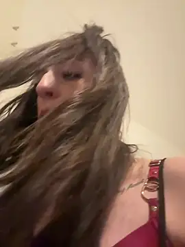 lisapeperoni's cam snapshot