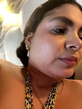 Yassy_vazquez live sex cam