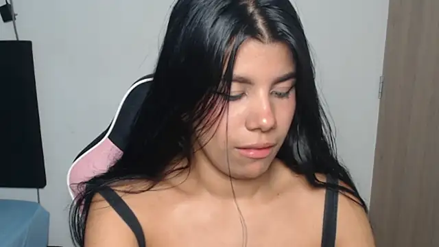 AlejandraScott live sex cam