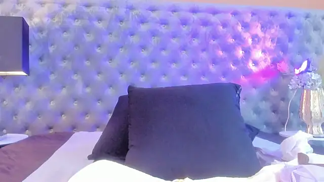 NatQueen's cam snapshot