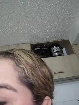 Sara_smiiith211's cam snapshot