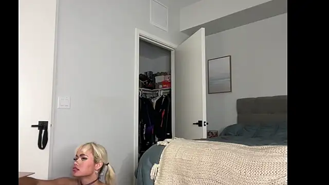 ElenaErickson live sex cam