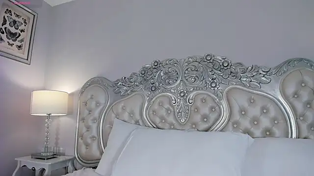 CarolineLee_'s cam snapshot