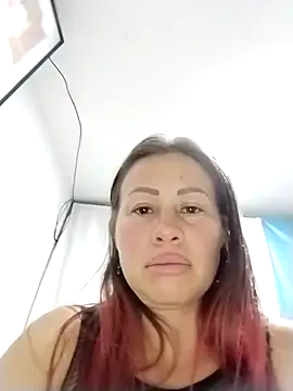 LaraCaliente's cam snapshot