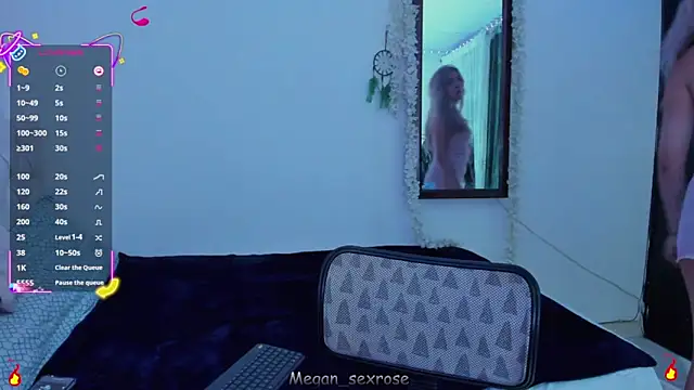 megan_sexrose's cam snapshot