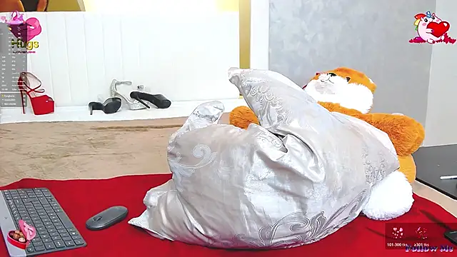 FlirtDeea live sex cam