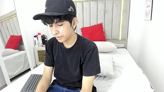 julian_xx live sex cam