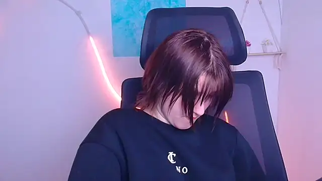 Alice_Wonderme's cam snapshot