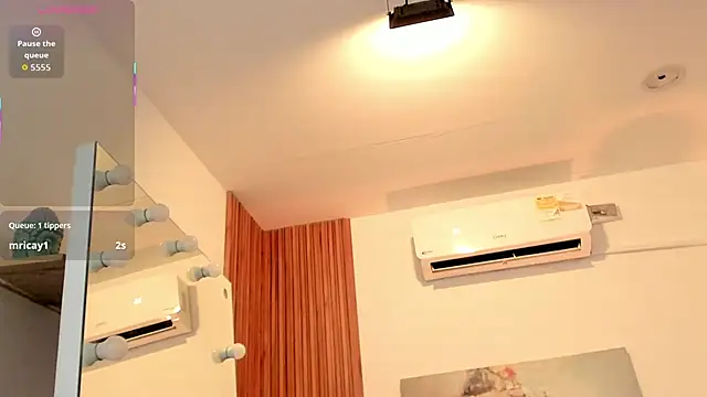 ailann_'s cam snapshot