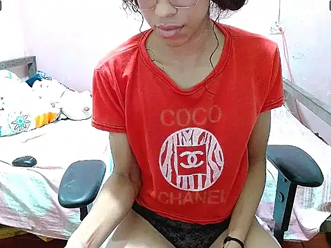 Zoe_Khaterine's cam snapshot