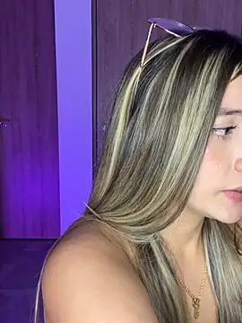 Issabela_G1's cam snapshot