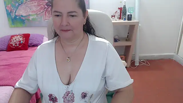 leonela_69's cam snapshot