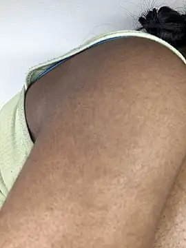 Royal-girl78 live sex cam