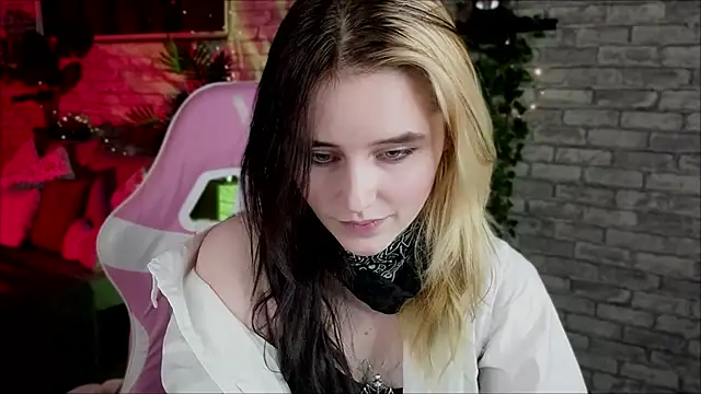 RubyMyst live sex cam