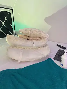 carol_latina13's cam snapshot