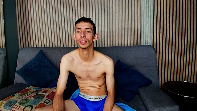 ZyroNight live sex cam