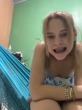 Amora_barros's cam snapshot