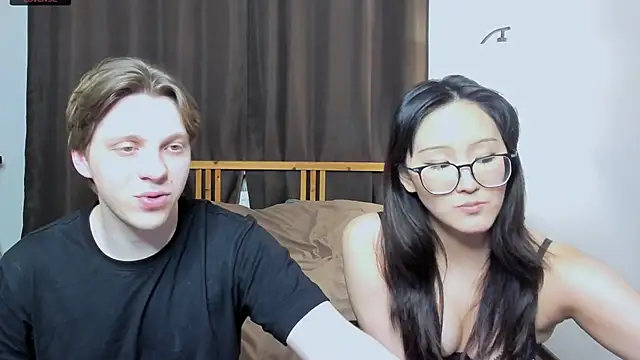 Blossomandbee's cam snapshot