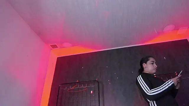 Carolina_Arias's cam snapshot