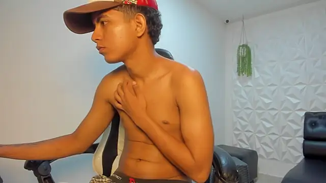 Alluringangel23 live sex cam