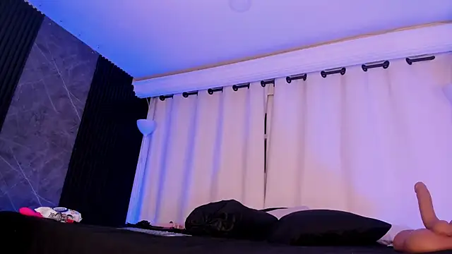 Emiilycollins live sex cam