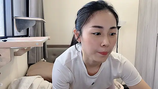 BabyOneDaily's cam snapshot