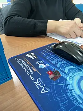 ThuPhuong-Tr's cam snapshot