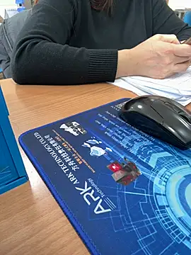 ThuPhuong-Tr's cam snapshot