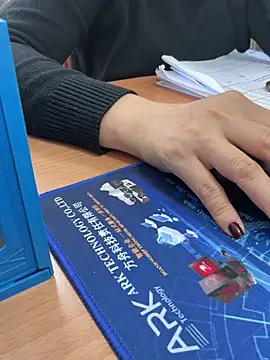 ThuPhuong-Tr's cam snapshot