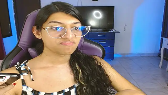 engielphoenis14 live sex cam