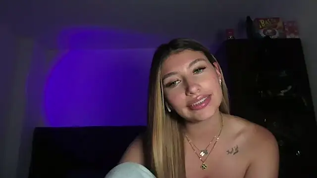 AliceTeenager___'s cam snapshot