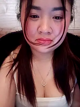 Bee-bgolden live sex cam