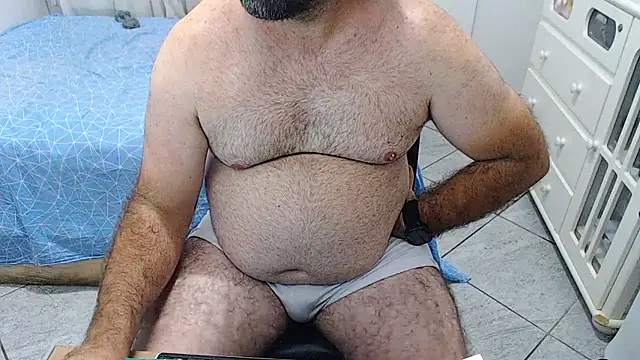 MysterBearMG live sex cam