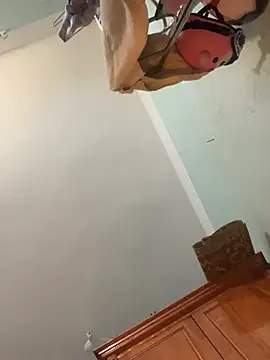 Liness101's cam snapshot